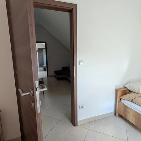 Alfoeldi Borok Haza بيت ضيافة Kunfeherto